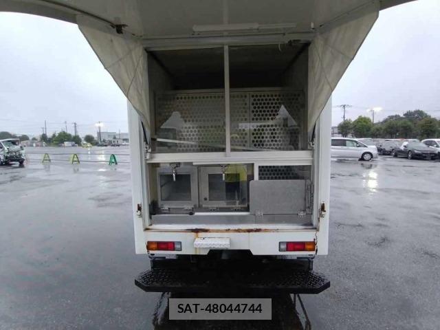 Mitsubishi CANTER 2015 8800734-10