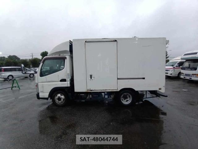 Mitsubishi CANTER 2015 8800734-4