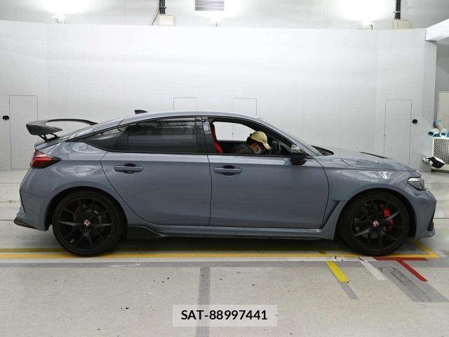 Honda CIVIC 2025 8909944-3