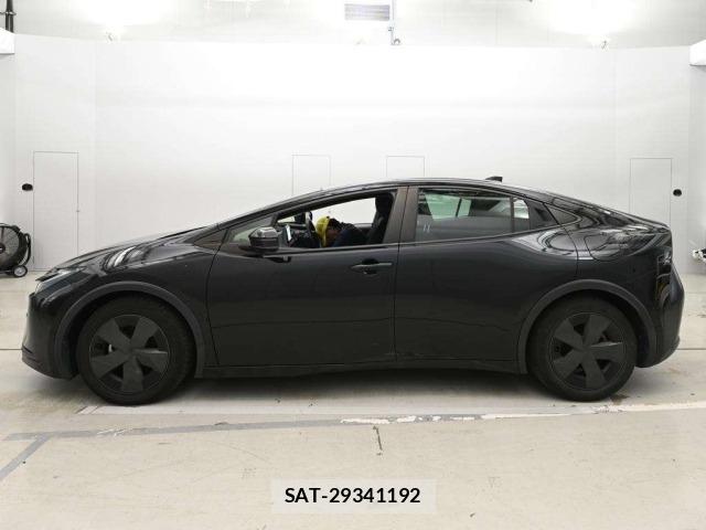 Toyota PRIUS 2023 8691982-4
