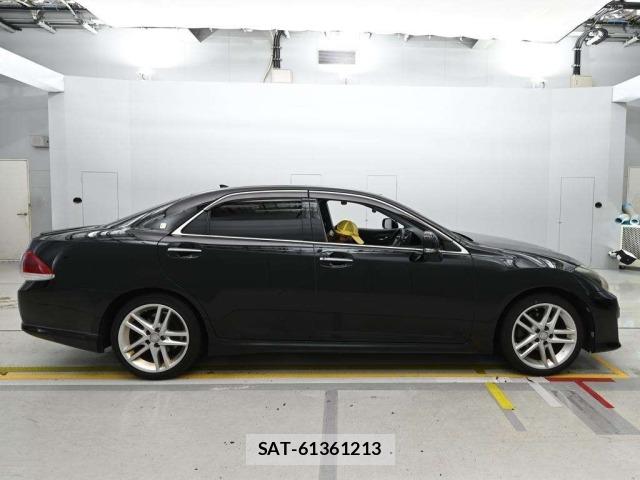 Toyota CROWN 2011 8937223-3