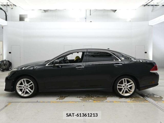 Toyota CROWN 2011 8937223-4