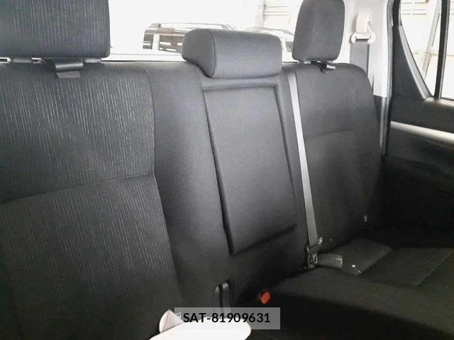 Toyota HILUX 2020 8682802-11