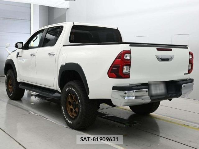 Toyota HILUX 2020 8682802-6