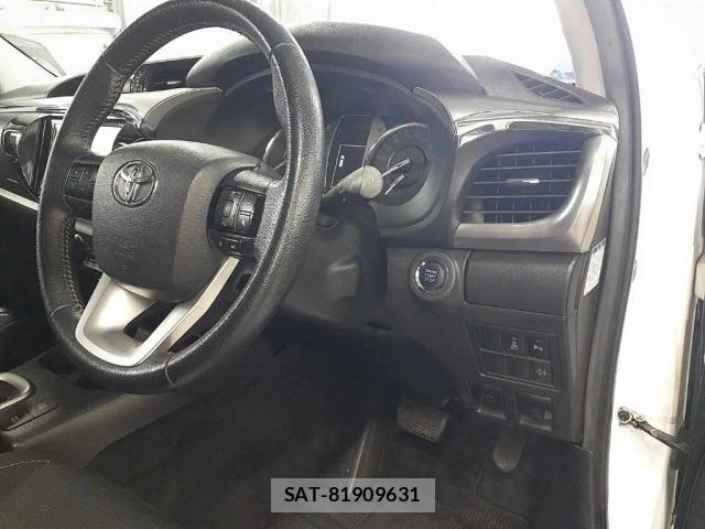 Toyota HILUX 2020 8682802-9