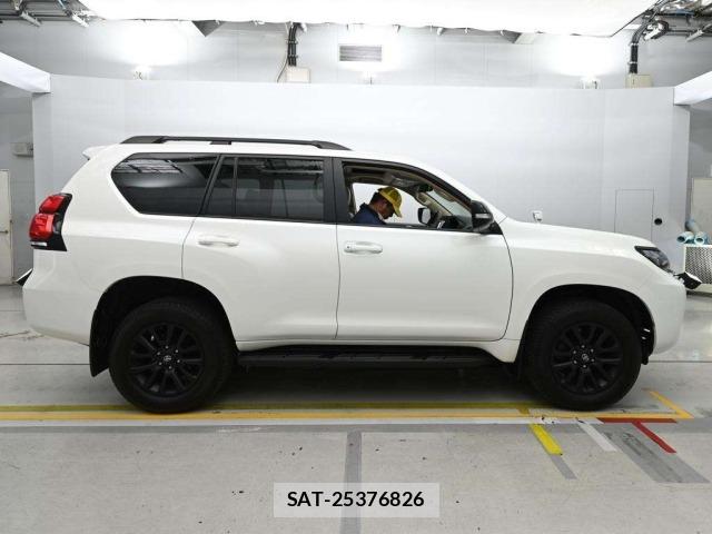 Toyota LAND CRUISER PRADO 2023 8774243-3