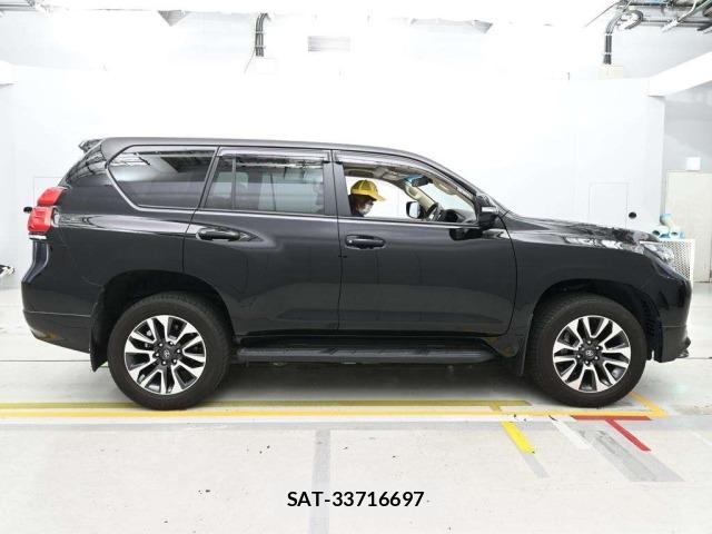 Toyota LAND CRUISER PRADO 2023 8906796-3