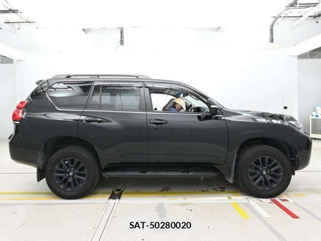 Toyota LAND CRUISER PRADO 2023 8906797-3