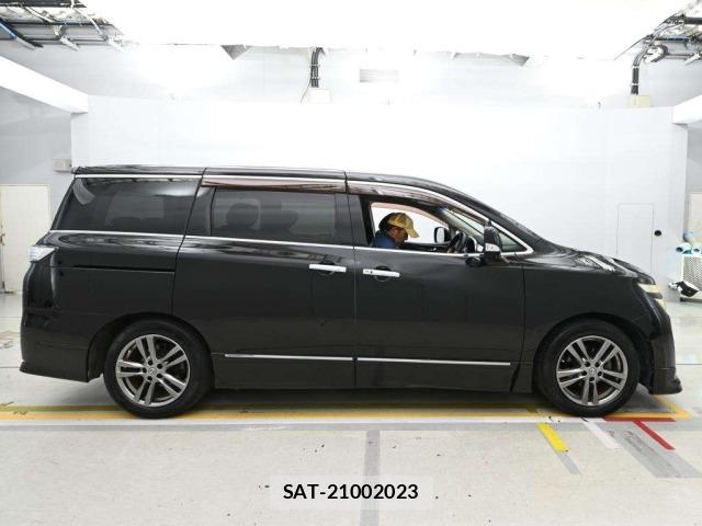 Nissan ELGRAND 2012 8908966-3
