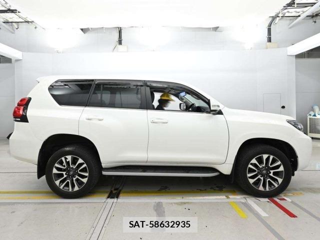 Toyota LAND CRUISER PRADO 2022 8906798-3