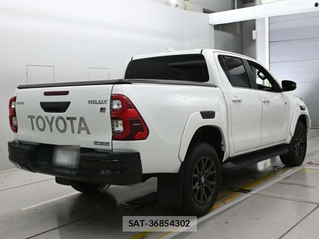 Toyota HILUX 2024 8682803-1