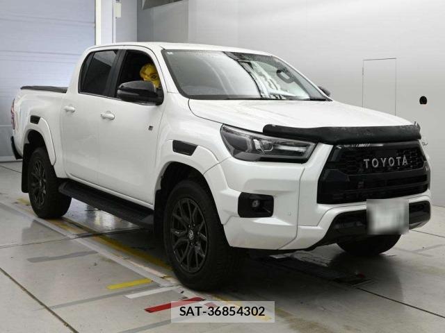 Toyota HILUX 2024 8682803-5