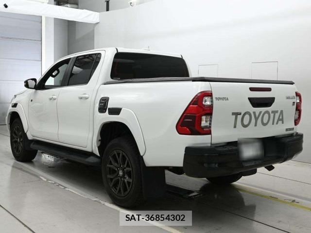 Toyota HILUX 2024 8682803-6