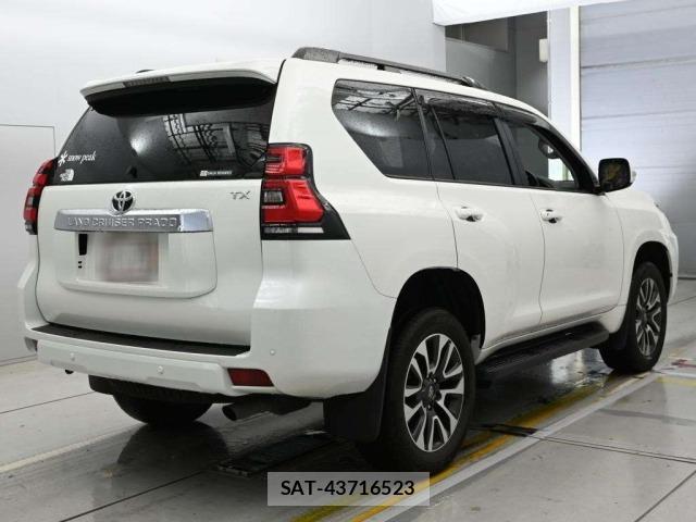 Toyota LAND CRUISER PRADO 2023 8774261-1