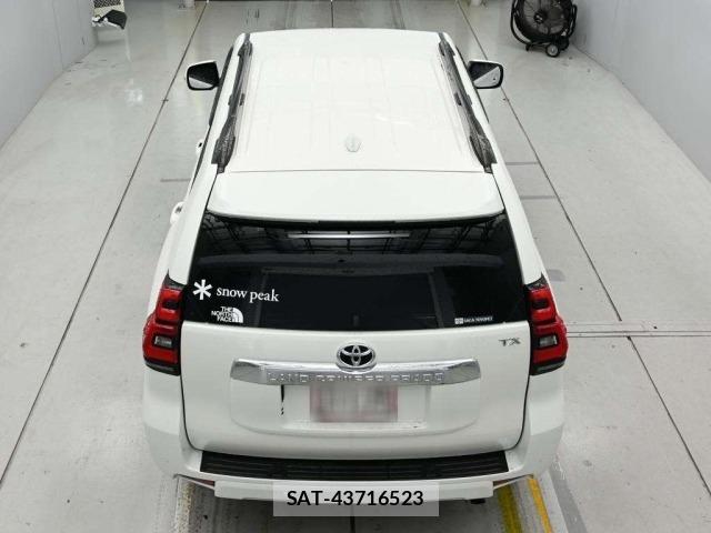 Toyota LAND CRUISER PRADO 2023 8774261-8