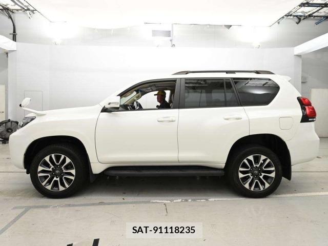 Toyota LAND CRUISER PRADO 2022 8906812-4