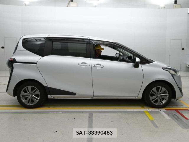 Toyota SIENTA 2018 8903082-3