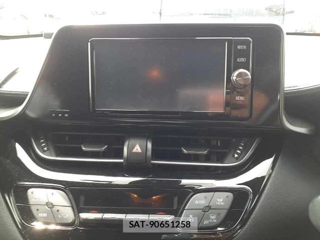 Toyota C-HR 2017 8684311-12