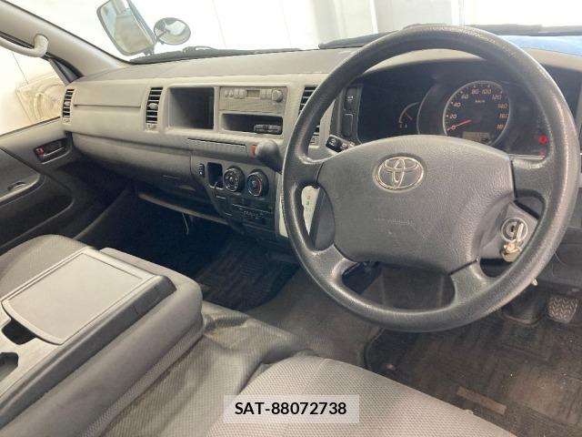 Toyota HIACE COMMUTER 2012 8905149-3