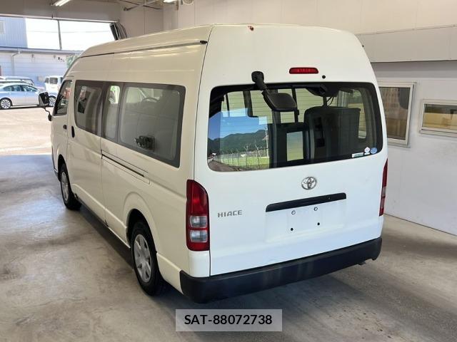 Toyota HIACE COMMUTER 2012 8905149-5