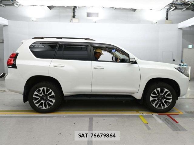 Toyota LAND CRUISER PRADO 2022 8906827-3