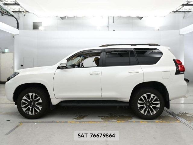Toyota LAND CRUISER PRADO 2022 8906827-4