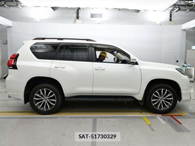 Toyota LAND CRUISER PRADO 2020 8906828-3