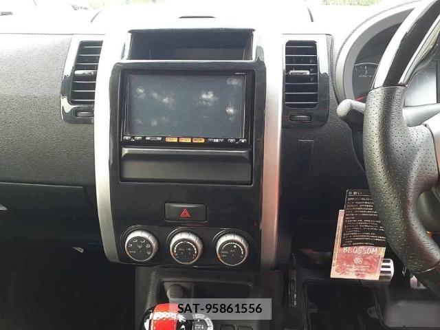 Nissan X-TRAIL 2012 8926310-12