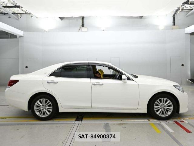 Toyota CROWN 2013 8937224-3