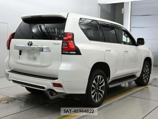 Toyota LAND CRUISER PRADO 2022 8906830-1
