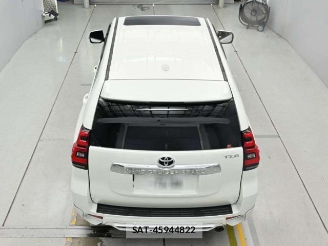 Toyota LAND CRUISER PRADO 2022 8906830-8