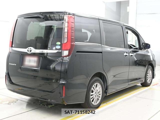 Toyota ESQUIRE 2016 8692548-1