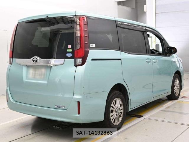 Toyota NOAH 2017 8870259-1