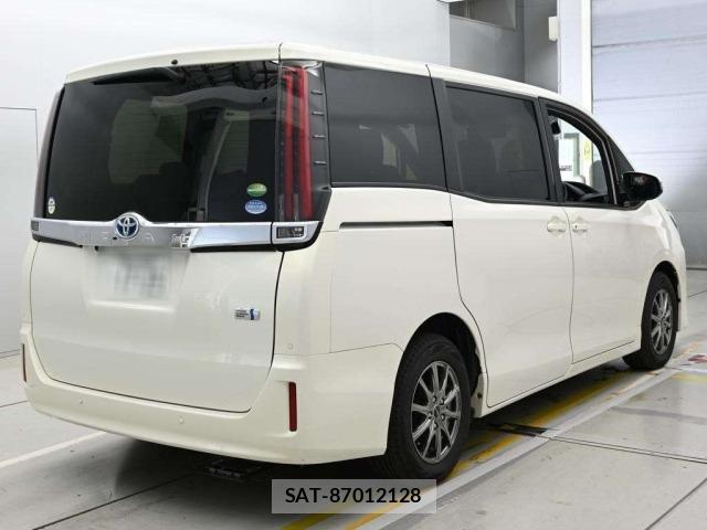 Toyota NOAH 2020 8683213-1