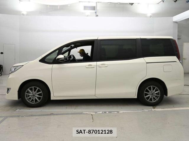 Toyota NOAH 2020 8683213-4