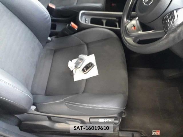 Toyota AQUA 2023 8682990-10