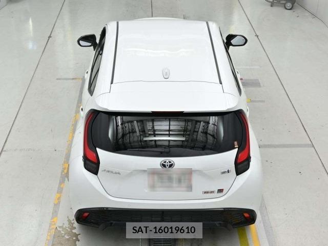 Toyota AQUA 2023 8682990-8
