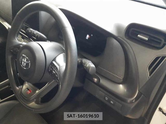 Toyota AQUA 2023 8682990-9
