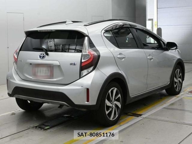 Toyota AQUA 2019 8682996-1