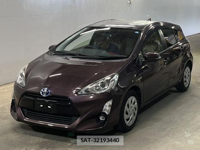 Toyota AQUA 2016 8704790-0