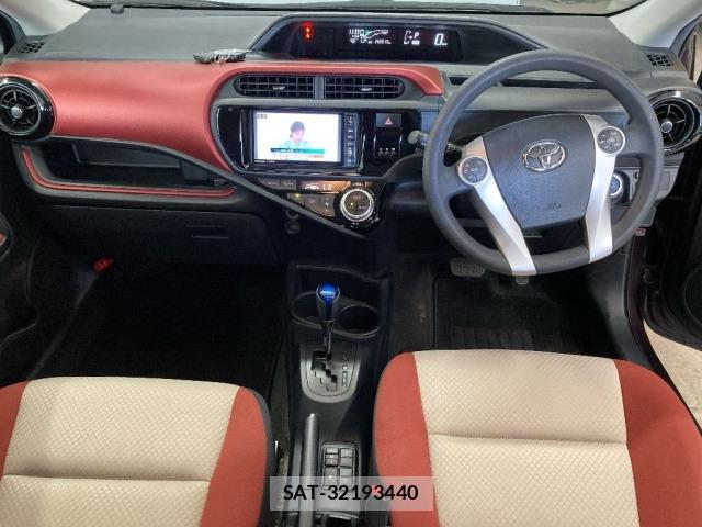 Toyota AQUA 2016 8704790-3