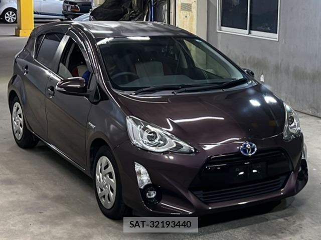 Toyota AQUA 2016 8704790-4