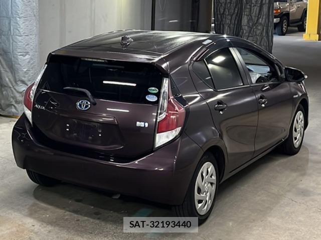Toyota AQUA 2016 8704790-5