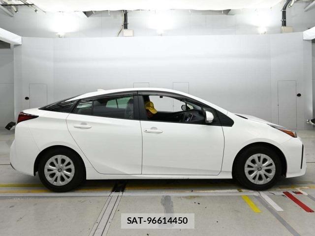 Toyota PRIUS 2021 8691985-3