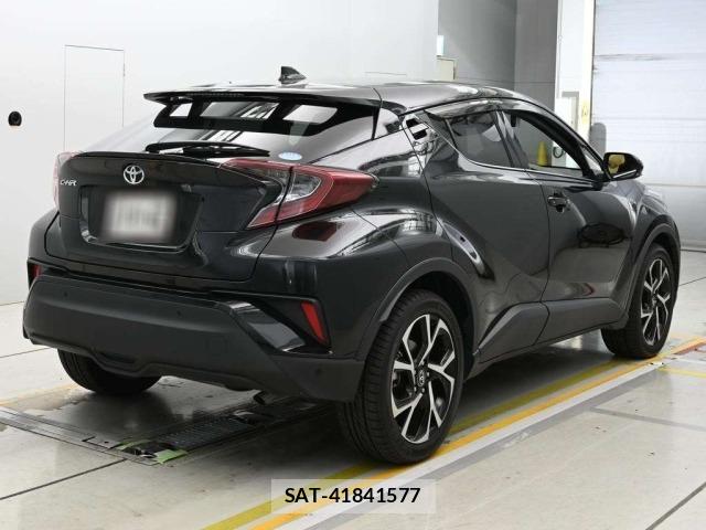 Toyota C-HR 2018 8684323-1
