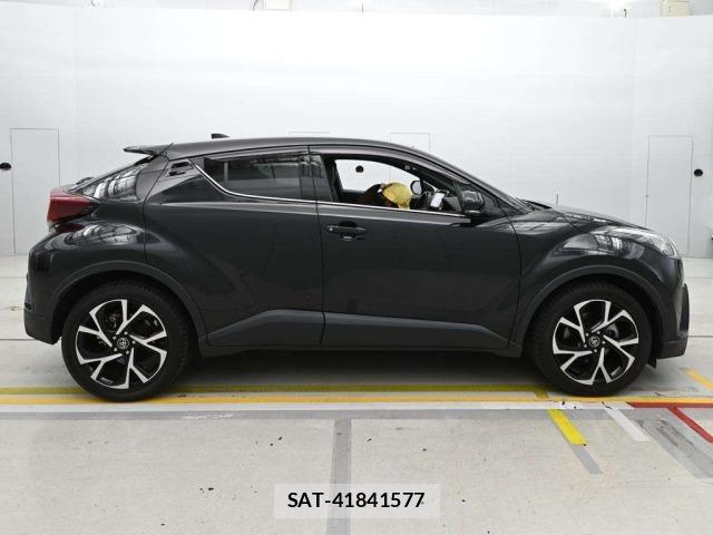 Toyota C-HR 2018 8684323-3