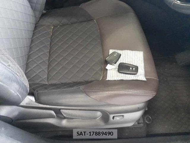 Toyota C-HR 2019 8862823-10
