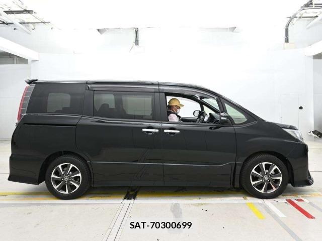 Toyota NOAH 2020 8683220-3