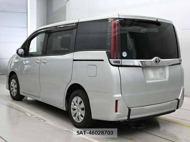 Toyota NOAH 2020 8683221-6
