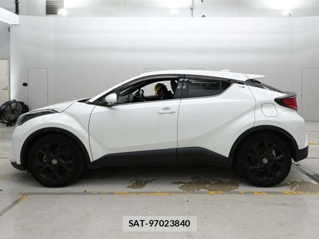 Toyota C-HR 2022 8862830-4